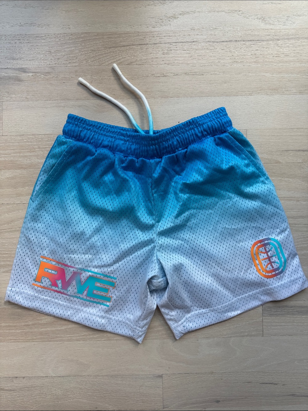 NWOT Overtime RWE Ombré logo mesh shorts, blue/white, Youth M